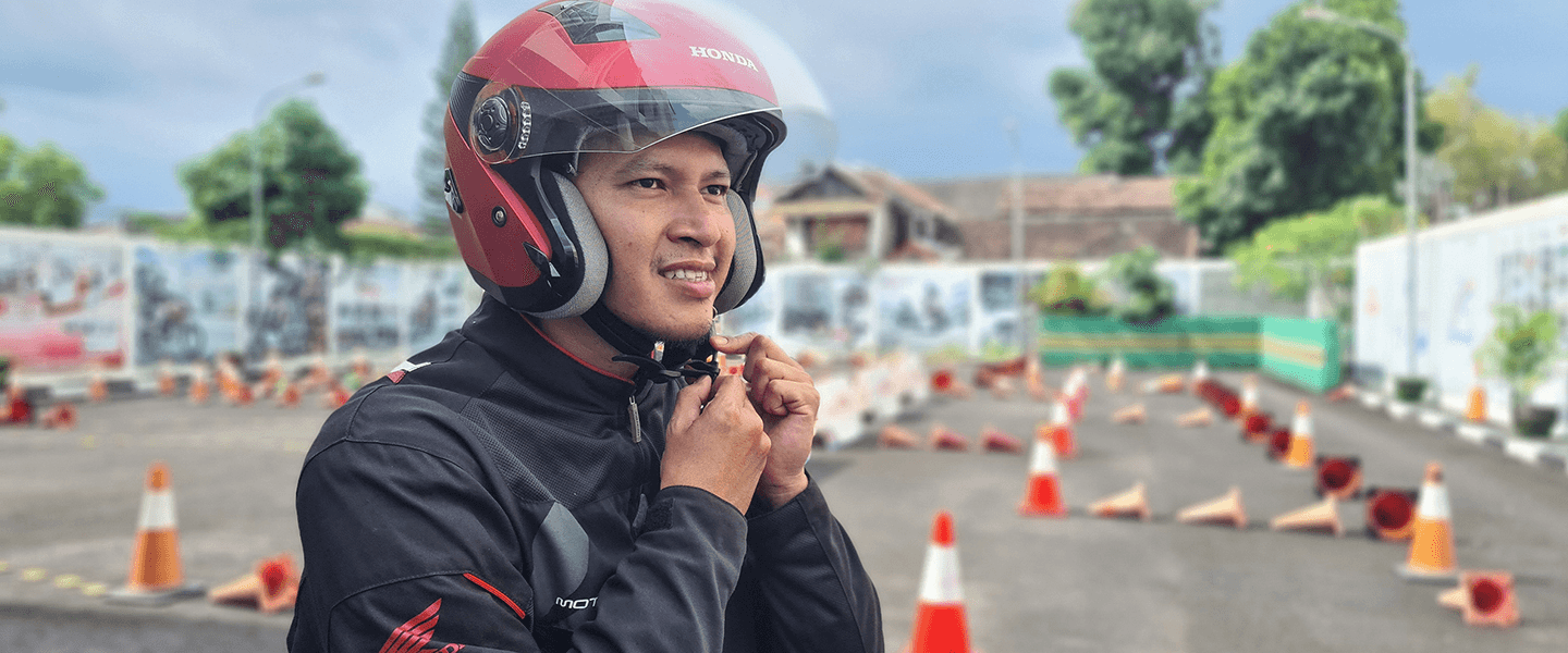 Memilih Helm yang Aman dan Nyaman ala Honda Istimewa